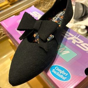 Skechers bow flats